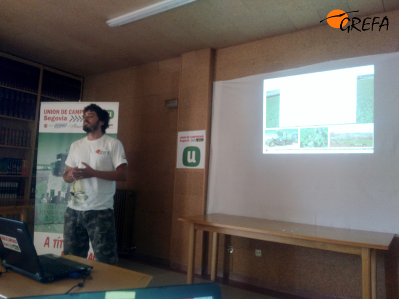 Carlos Cuéllar, de GREFA, habla sobre control biológico de las plagas de topillo en Cantalejo.