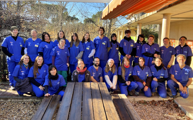 Veterinarios de GREFA junto a los alumnos del nuevo curso de técnicos de centros de recuperación de fauna.