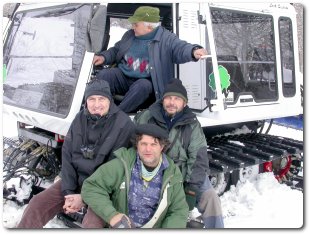 Aprovechamos el día para recorrer el Parque de Nebrodi. Una parte la hicimos en un coche oruga para acceder a las cotas más altas debido a la abundante nieve.