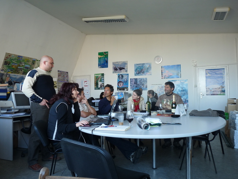 Reunión en las oficinas de Green Balkans en Plovdiv, antes de iniciar el recorrido por Bulgaria 