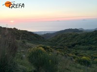 Atardecer en el Parque Natural de Nebrodi. Al fondo, entre el mar de nubes, se avistan las islas volcánicas de Alicudi y Filicudi.