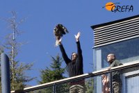 Momento de la liberación del milano con su padrino