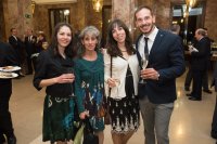 Un momento del cocktail ofrecido en el hall del salón de actos del CSIC durante la entrega del X Premio Fondena. Foto: Fondena.