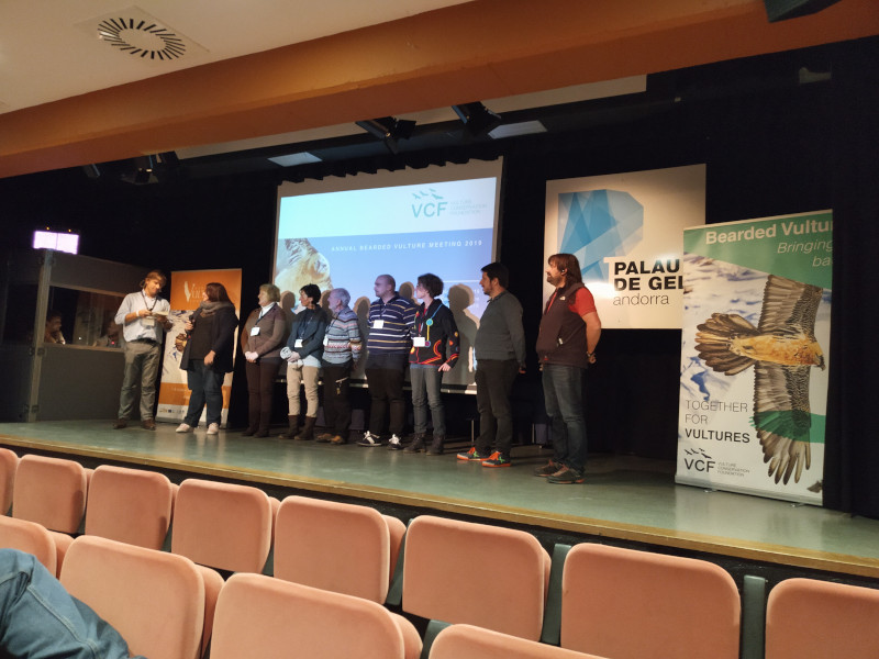 Un momento del encuentro sobre el quebrantahuesos, con miembros de la Associació per a la Defensa de la Natura (ADN), de Andorra.