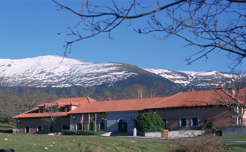 Edificio principal del CENEAM, en Valsaín (Segovia). Foto: CENEAM.