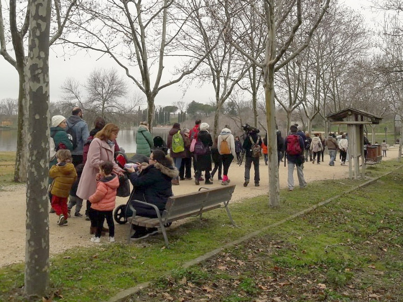 Participantes en la celebración del Día Mundial de los Humedales en el Parque Polvoranca, en Leganés (Madrid).