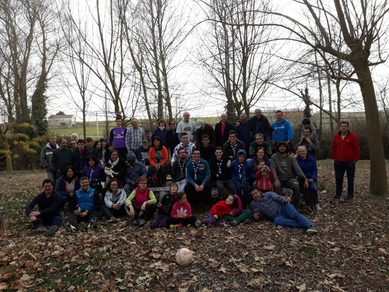 Foto de grupo de los participantes en la plantación de Villafruela de 2019.