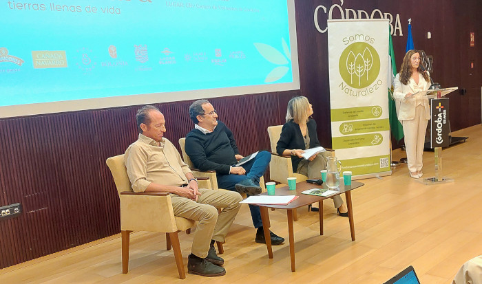 Federico Cabello de Alba, José María Montero y Rosana Ríos, durante su intervención presentando el proyecto Alzanatura. Foto: José María Ayala / GREFA.