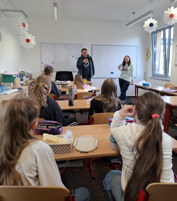 Visita realizada en el marco del proyecto AVATAR al colegio Nelumbo (República Checa).