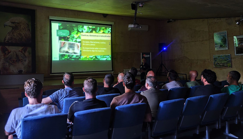 Jornada de formación sobre fauna herida impartida a los bomberos de Alcorcón desarrollada en las instalaciones de GREFA.