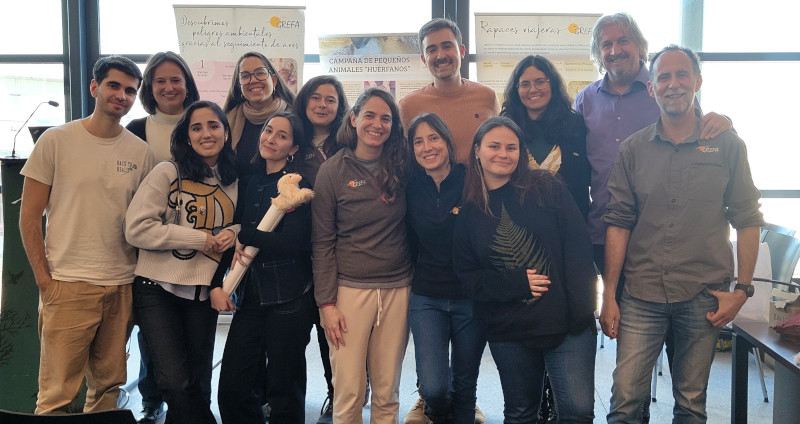 Veterinarios, voluntarios y colaboradores de GREFA durante el congreso de AMVAC.