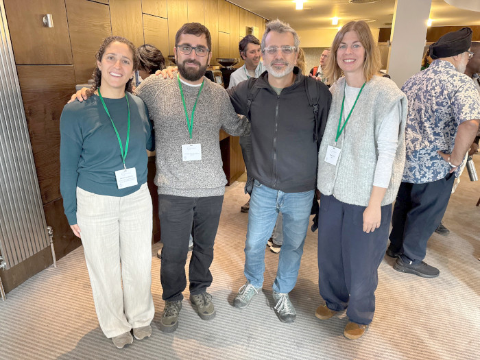 De izquierda a derecha: Helena Navalpotro (Centro Tecnológico Forestal de Cataluña), Enrique Murciano (Coordinador Proyecto Pigargo GREFA), Gerard Bota (CTFC) y Rosa López (Wildflow & Wetlands Trust).